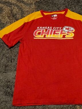 Mens Team Apparel Red and Yellow Kansas City Chiefs Short Sleeve M